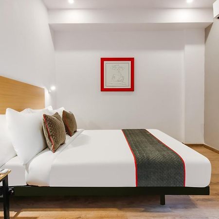 Super Townhouse The Cinco Hotel Near Esi Hospital ไฮเดอราบัด ภายนอก รูปภาพ